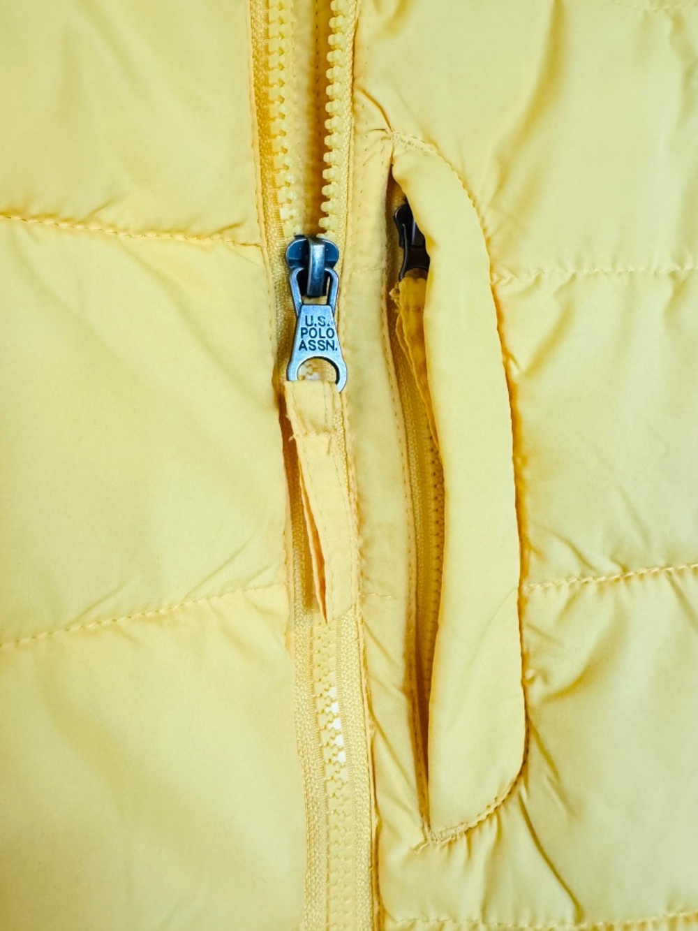 U.S. Polo Assn. Men's XL Puffer Vest Butter Yellow Quilted Midweight Zip New - Picture 7 of 12